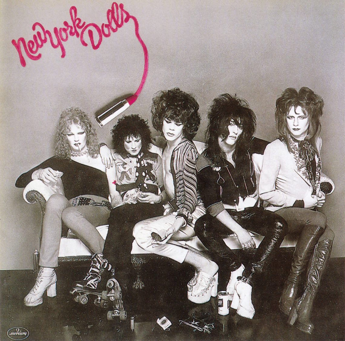 http://www.thesenseofdoubt.com/wp-content/uploads/2014/01/new_york_dolls_-_1973_new_york_dolls.jpg